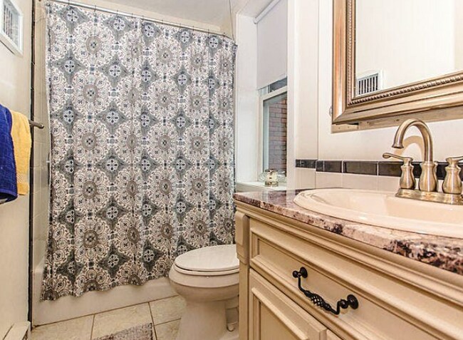 Photo - 60 Phillips St