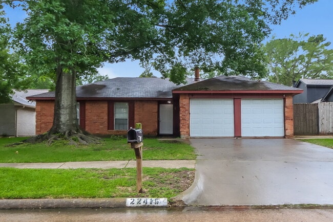 Building Photo - 22415 Millgate Dr