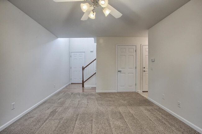 307 Windwood Ct Unit 307 Windwood Ct