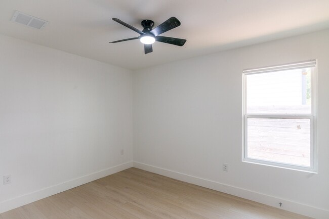 1142 Mansell Ave Unit 2