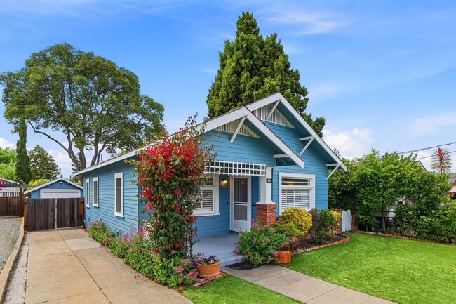 Photo - Cottage Style Home