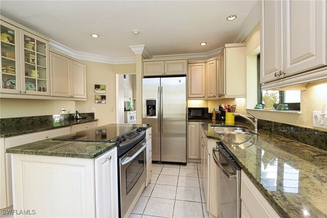 Photo - 6810 Sand Pointe Cir