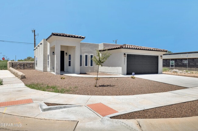 Building Photo - 5981 Ruidoso Downs St