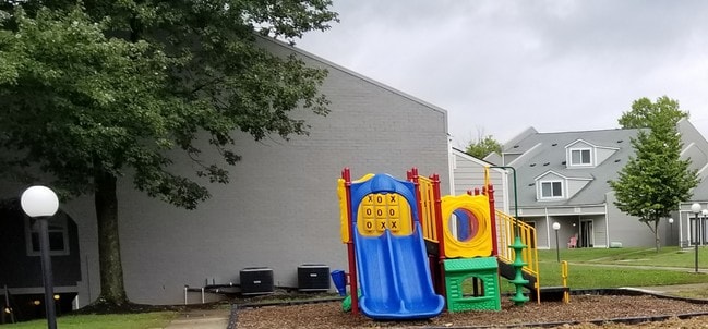 Saddle Run Townhomes