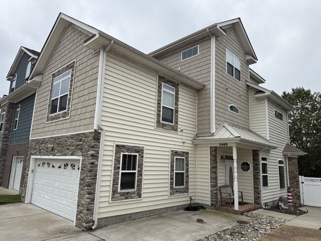 5440 Carbon Ct