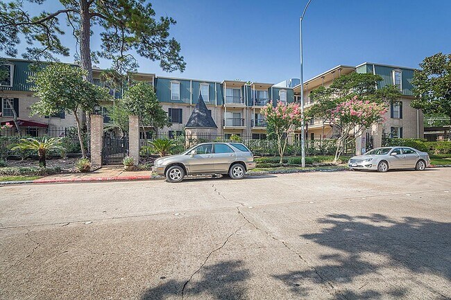 4515 Briar Hollow Pl Unidad 304