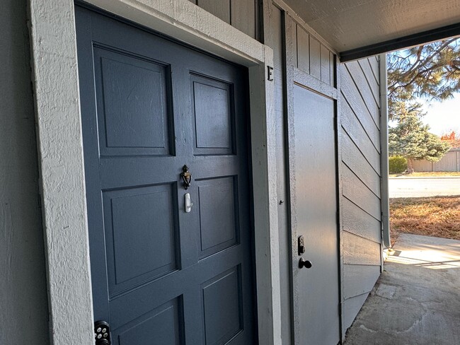 Photo - 2380 E Geddes Ave