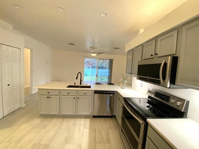 Photo - 3837 Fallscrest Cir
