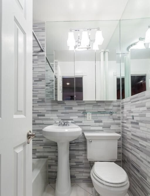 Photo - 7 E 75th St Unidad 4D