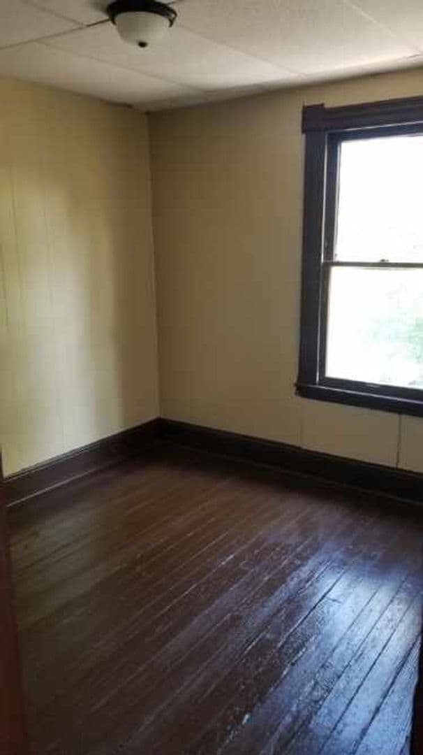 Photo - 705 French St