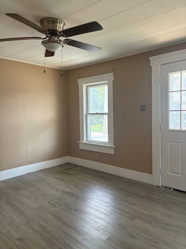Photo - 206 W 32nd St
