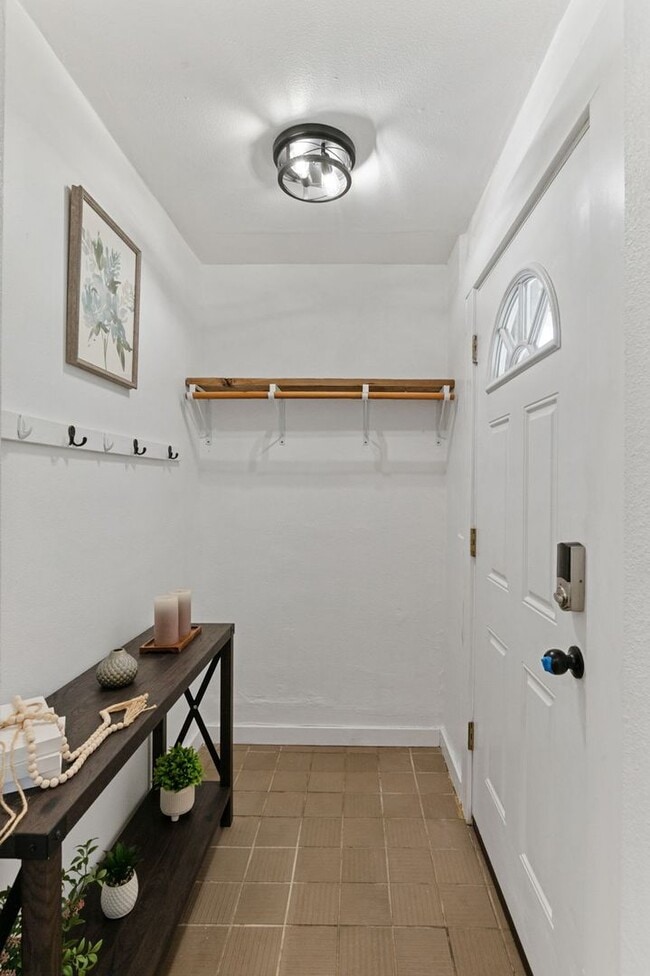 Photo - Available NOW! 3 Bedroom 1 Bath Home in Denver!