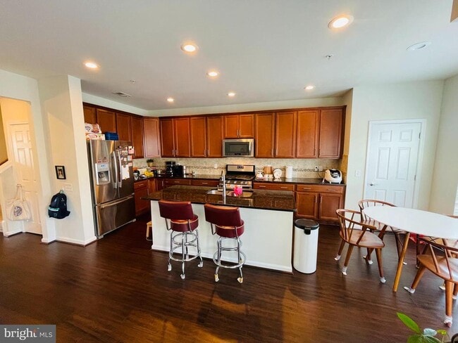 Photo - 42699 Wardlaw Terrace