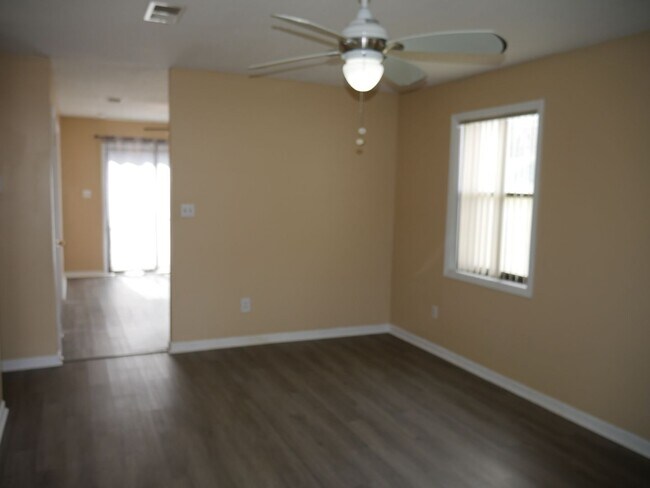 1600 Windsong Ct