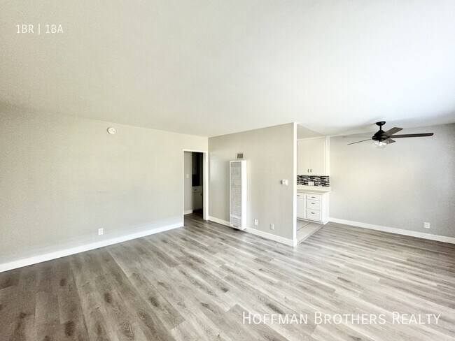 Photo - 1425 E Appleton St Unit 6