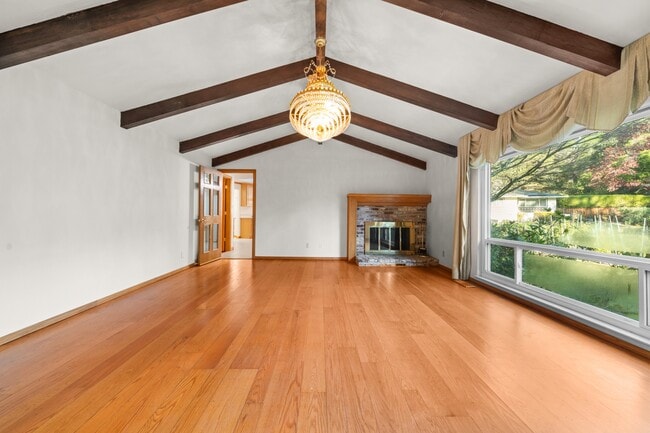 Photo - 401 Moseley Rd