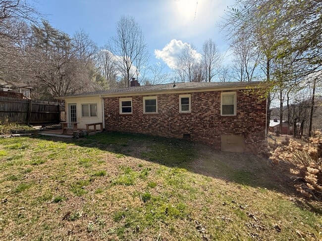 Photo - 1511 High St