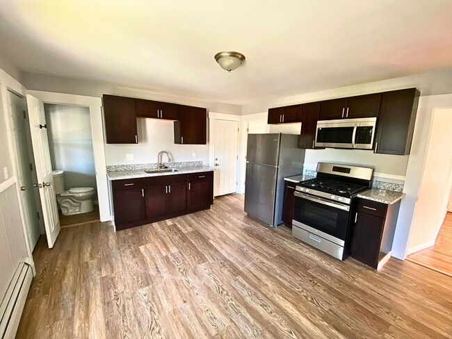 Building Photo - 8 Frederick St Unit Apt 2F