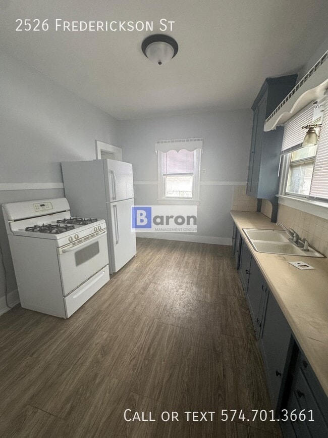 Photo - 2526 Frederickson St