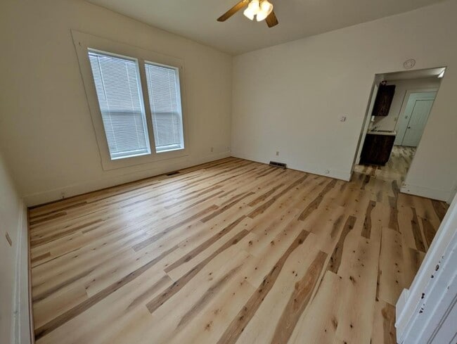 Photo - 929 N 6th St