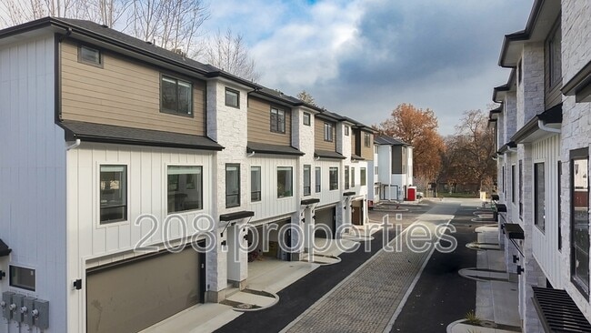 Photo - 4614 N Iota Ln