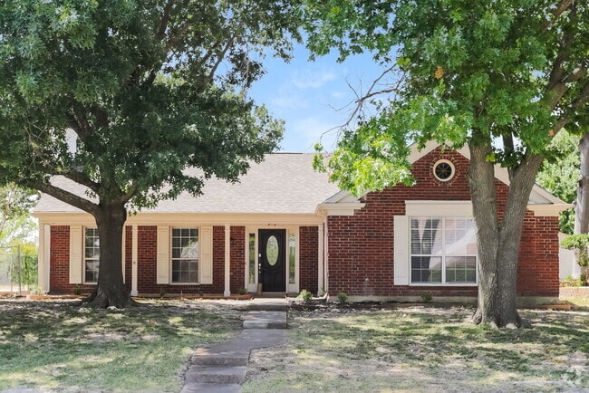 Building Photo - 912 Eagle Dr Rental