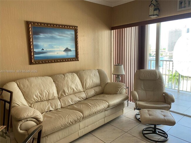 Photo - 1965 S Ocean Dr Unidad 8H