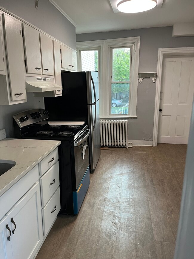 720 High St Unit 1st Fl