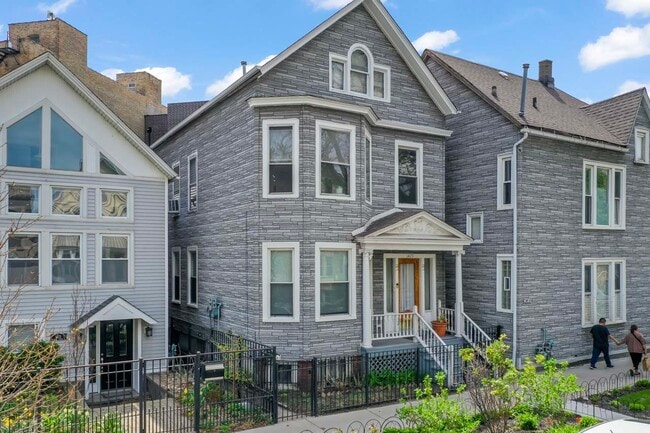 Photo - 1429 W Barry Ave