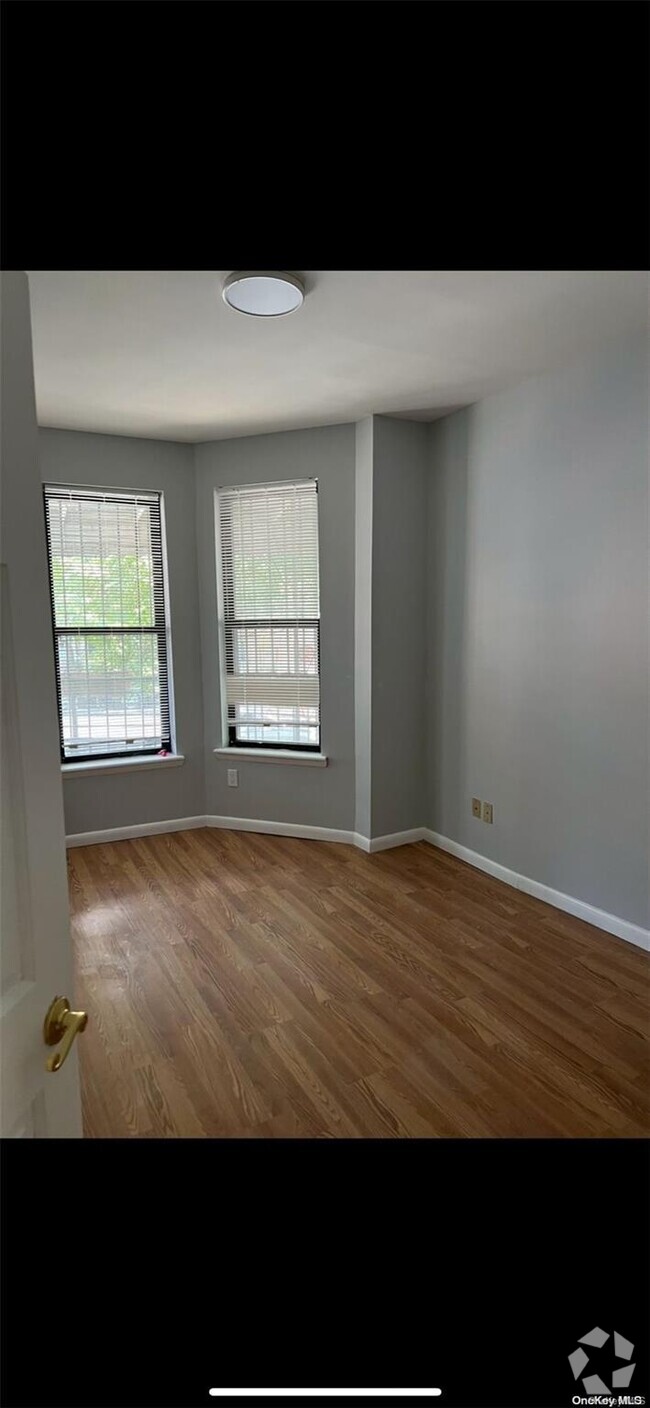 Building Photo - 1371 Prospect Ave Unit #1 Rental