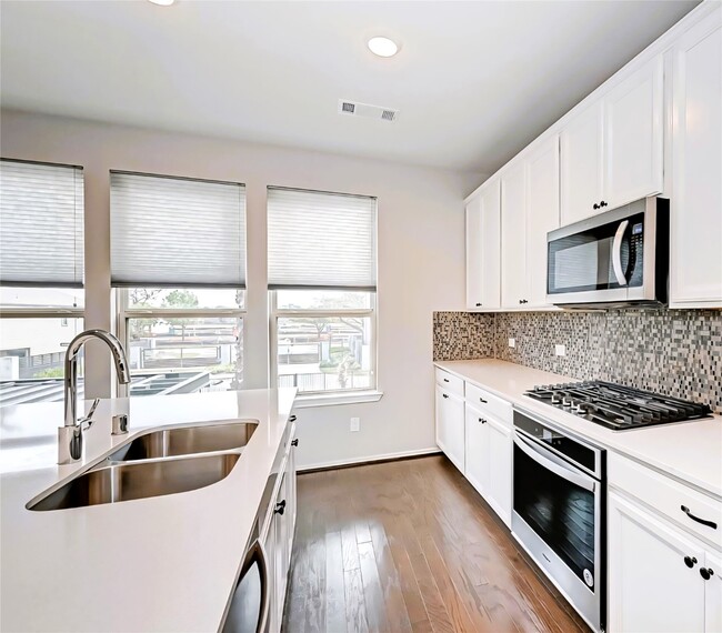Photo - 3115 Roseland Terrace Ln