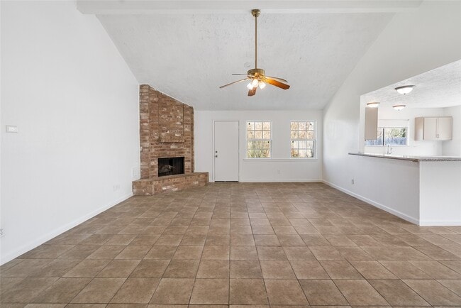 Photo - 1666 Meadow Green Dr