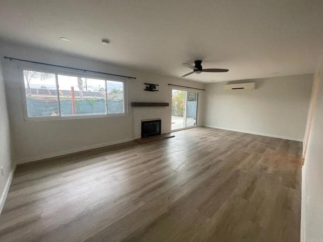 Photo - 972 Maria Way