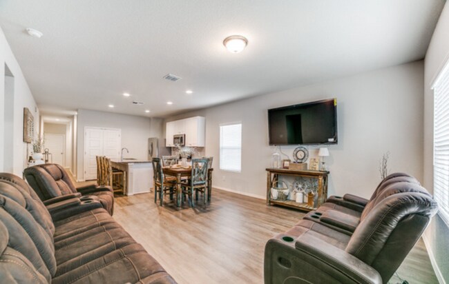 Photo - 12811 Lucas Ridge Dr