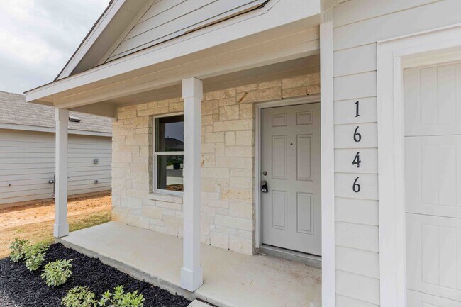 Photo - 1646 Lilyturf Rd