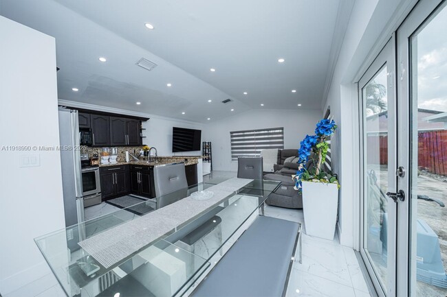 Photo - 17404 SW 142nd Pl