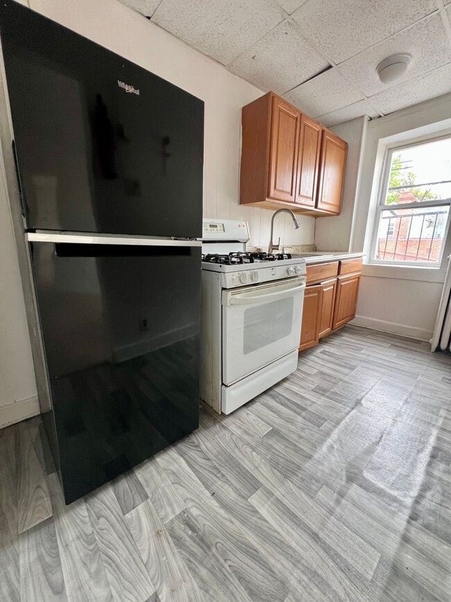 Photo - 1001 Clifton Ave Unit 2F
