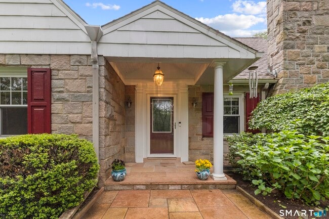 Photo - 190 E Rocks Rd