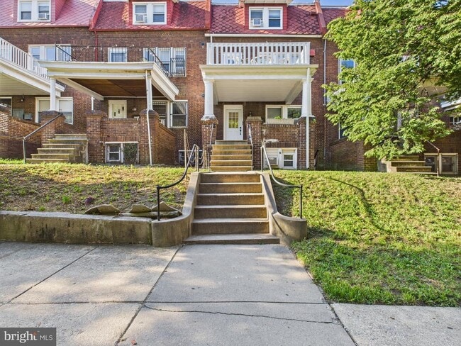 Building Photo - 205 E 33rd St Rental