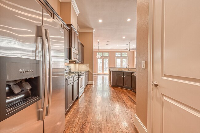 Photo - 5811 Kiam St