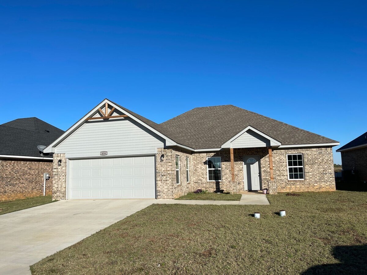 3 Bed 2 Bath w/Office, Easy Hwy 75 Access Rental House Rental in