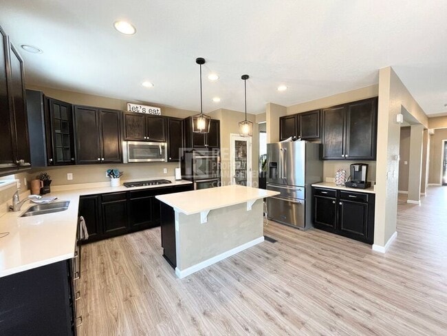 Photo - 312 Cade St