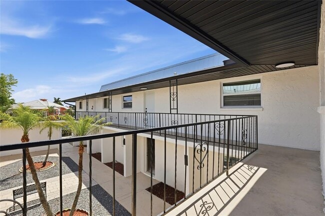 Building Photo - 4460 Oakley St