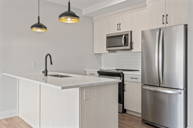 Photo - 4775 Walker Rd