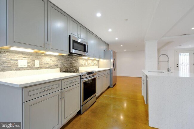 Photo - 1239 Simms Pl NE Unit 5