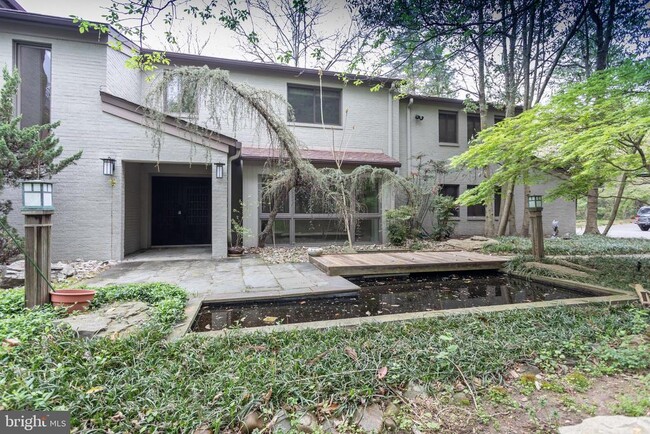 Building Photo - 1434 Kirby Rd Rental