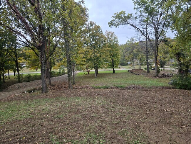 Photo - 929 Due W Ave N