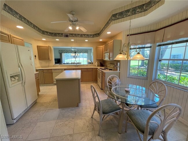 Building Photo - 8480 Mystic Greens Way Unit 8-802