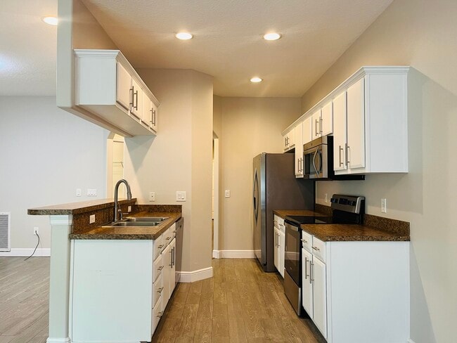 Photo - 117 Anchorage Ave