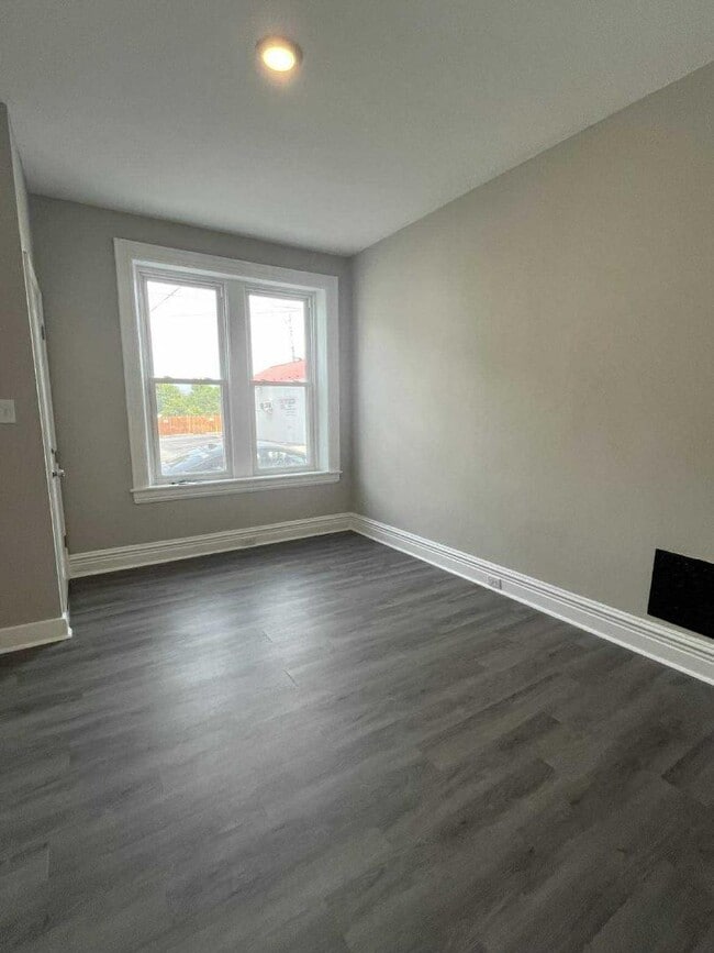 Building Photo - 129-133 E Baltimore Street Rental
